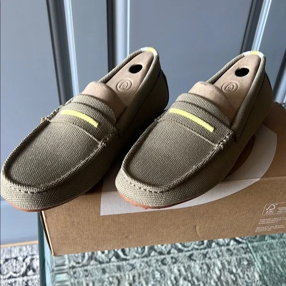 Rothy’s Stylish Olive Loafers for women's Sz 7 - Picture 1 of 7